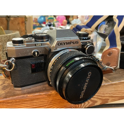 532 - Olympus camera OM10