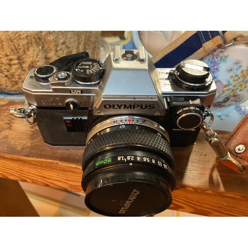 532 - Olympus camera OM10