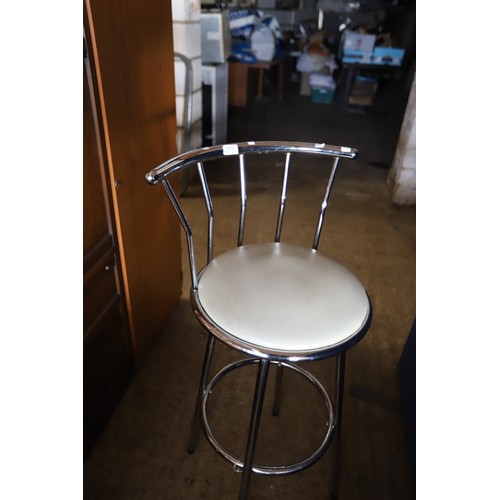 622 - Chrome bar stool