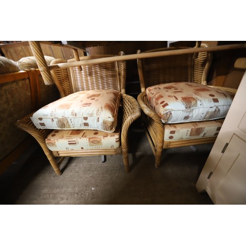 626 - Wicker 2-seater sofa & 2 chairs