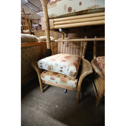 626 - Wicker 2-seater sofa & 2 chairs