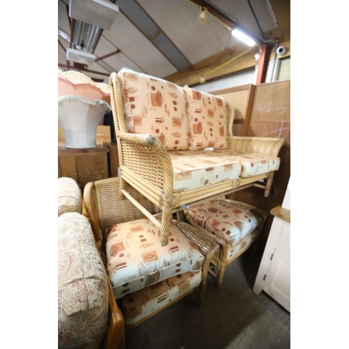 626 - Wicker 2-seater sofa & 2 chairs