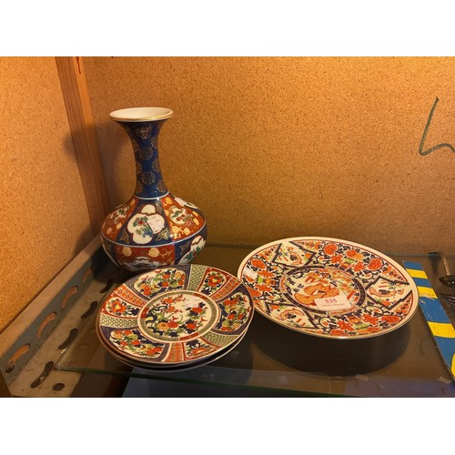 535 - Japanese plates with Crown Derby style decoration