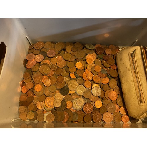 537A - Large tub of copper coins