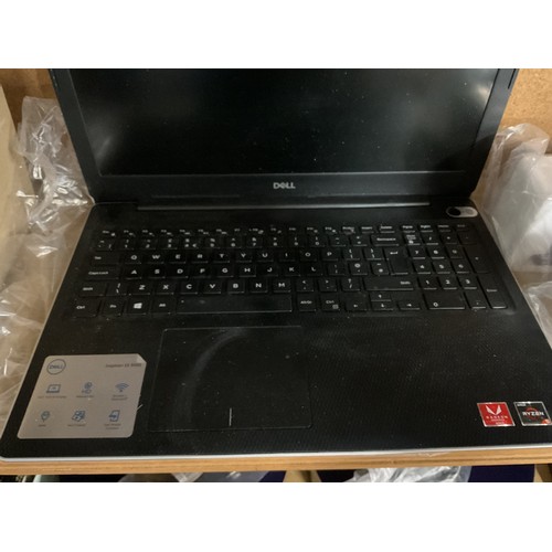 539 - Dell Inspiron 15 3000 laptop Windows 10, vgc - warranted until 12 noon Tuesday following the above s... 