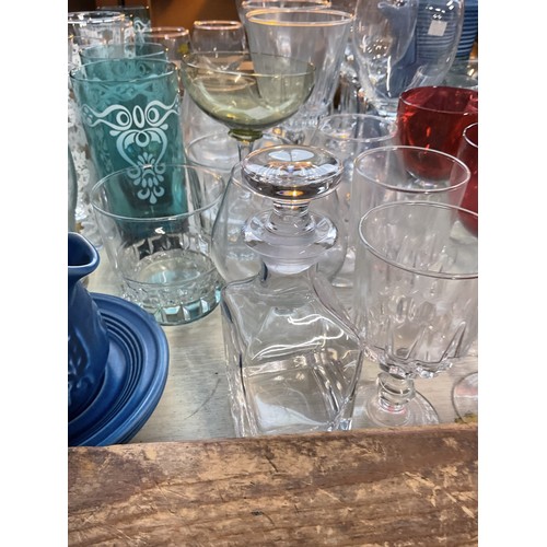 569 - Various misc, incl glassware, figurines, etc
