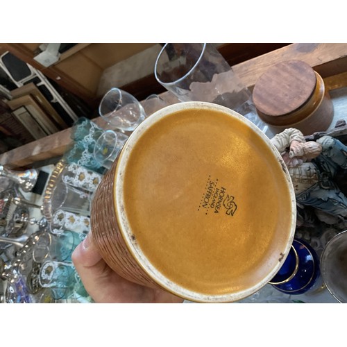 569 - Various misc, incl glassware, figurines, etc