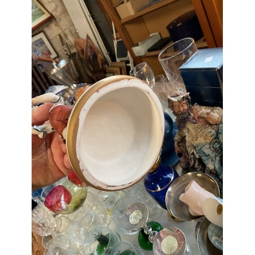 569 - Various misc, incl glassware, figurines, etc