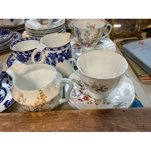 571 - Part Windsor tea set & blue & white tea set