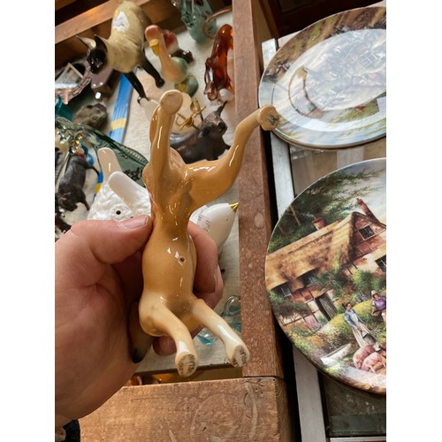 573 - Qty of various animal ornaments