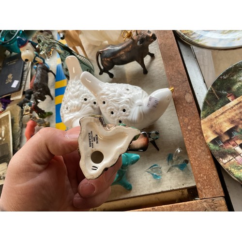 573 - Qty of various animal ornaments