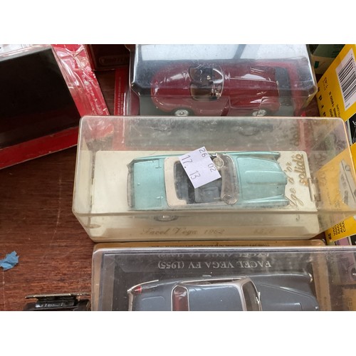 581 - Qty of model cars