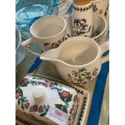 586 - 8 pieces of Portmeirion