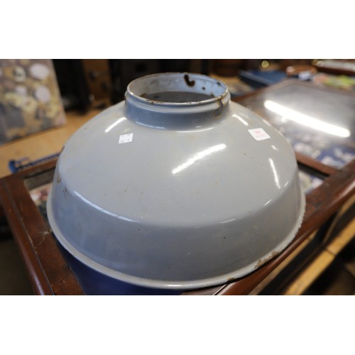 396 - Enamel lightshade