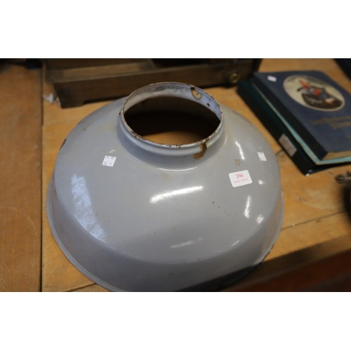 396 - Enamel lightshade