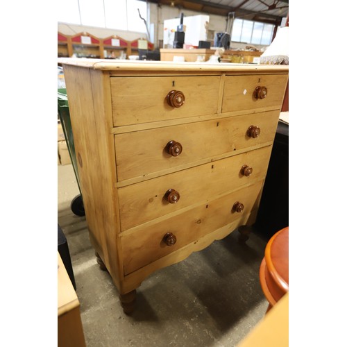 606 - 2 over 3 pine chest of drawers