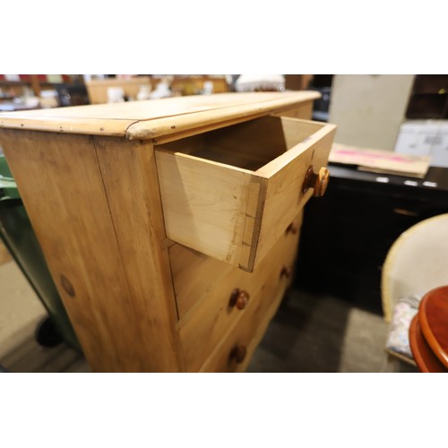 606 - 2 over 3 pine chest of drawers