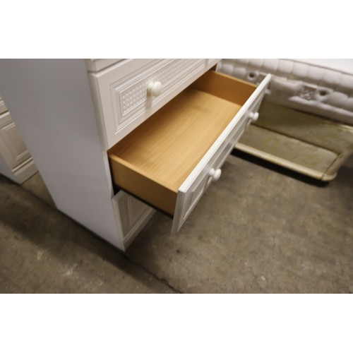 631 - 3 drawer chest