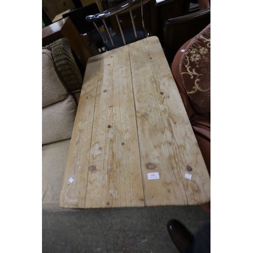 646 - Pine side table