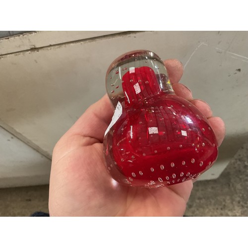 633 - Paperweights, incl Wedgwood animals