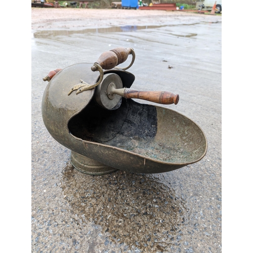 25A - Victorian Brass Helmet Shaped Coal Scuttle with Shovel. Well Patinad. 
51cm x 30cm