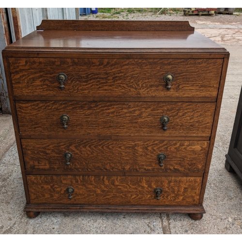 37 - Gorgeous Mid Century Solid Chest Of Drawers, 4 Drawers.
100 x 49 x 100