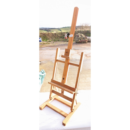 215 - Vintage Medium Sized Folding Artists Easel
31x100