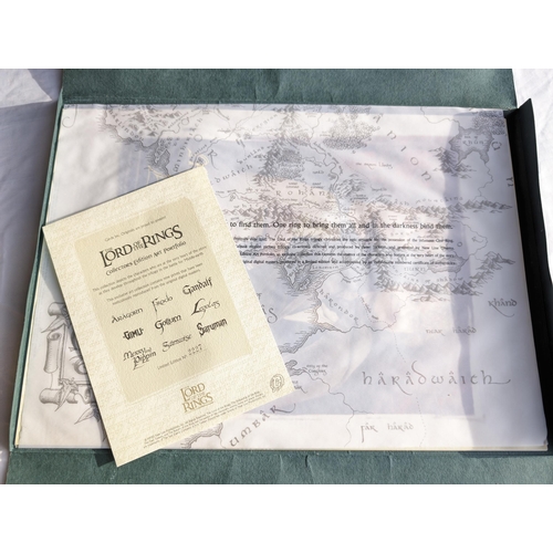 225A - Excellent And New Condition Lord of The rings Limited Edition Folio of Prints (9) Total