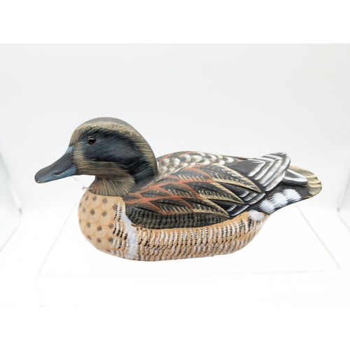 316 - 9 Vintage Ducks ! Good Mixture of Duck Ornaments / Decoys, Mixture of Wooden / Ceramic. Some Marked ... 