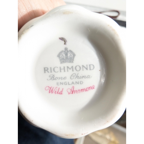 339 - Part Richmond Wild Anemonie Tea Set