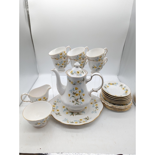 340 - Coclough 6 Person Tea Service Trios / With Creamer, Sugar Bowl Teapot etc. Good Condition Except One... 