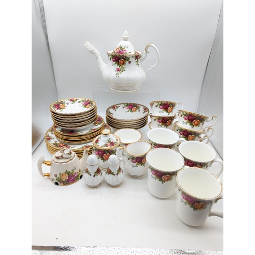 341 - Large Royal Albert Old Country Rose Tea / Dinner Service, All In Wonderful Condition
41Pieces