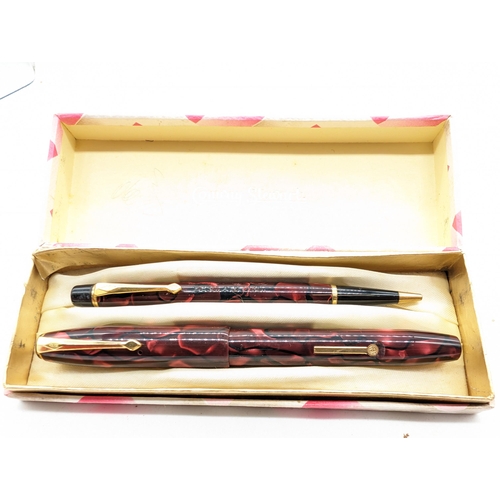 456 - Very Rare Conway Stewart  no# 14 ,14k Pen Set Marbled Red