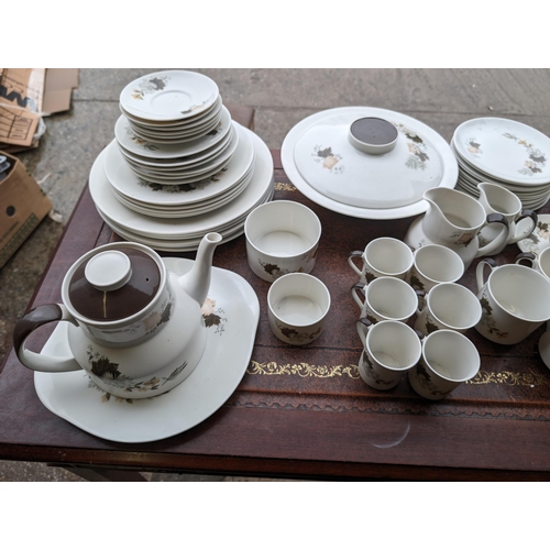 341A - Large Royal Doulton Westwood Tea Coffee And Dinner Service - All Appears In Good Condition