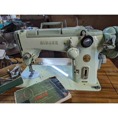 10A - Vintage Singer 319K Semi Industrial Sewing Table. With Electric Sewing Machine - Manual and Accesori... 