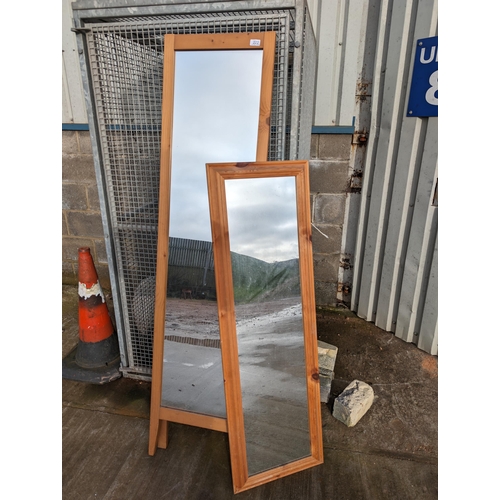 131 - Pair of Standing Mirrors
42x135
44x184