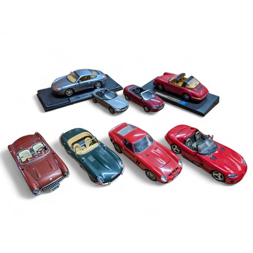 262 - 1/24 Bundle Burago / Motormax Diecast Vehicles. A/F Some Have Marks, Missing Plastic Or Loose Parts ... 