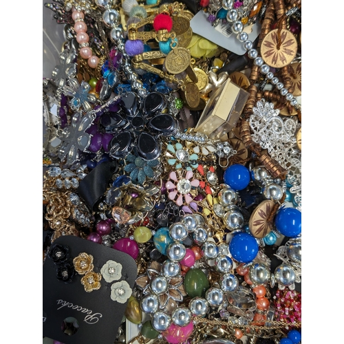 315 - Huge Bundle of Costume Jewellery approx. 8kgs PLUS 10 New Necklaces - Appears in Good Condition - Co... 