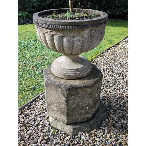 10 - Large Country House Style Reconstituted Stone  Garden Planter / Urn With Pedestal Concrete Base - Ex... 