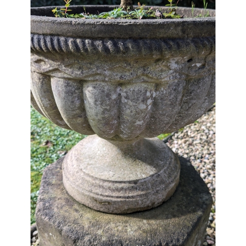 10 - Large Country House Style Reconstituted Stone  Garden Planter / Urn With Pedestal Concrete Base - Ex... 