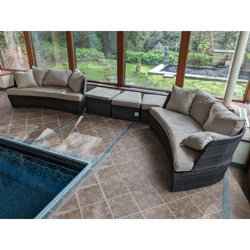 101 - Huge 5 pc Rattan Style Garden / Pool Furniture Set - Comprising of Two 3/4 Seater Sofas And Three St... 