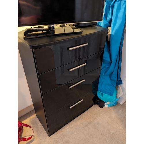 42 - Gloss Black Bedroom Furniture set (4) To Include; Two 3 Drawer Bedsides, 4 Drawer Chest, 2 Door Ward... 