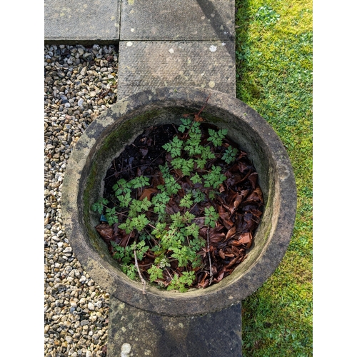 7 - Large Country House Style Reconstituted Stone  Garden Planter / Urn - Excellent Condition - Well Wea... 