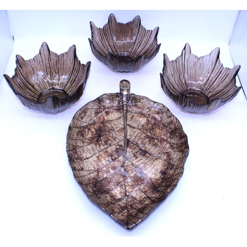 511 - Set of Four Modern Decorative Bowls and Leaf Shaped Decorative Centrepiece - Dark Glass Design With ... 