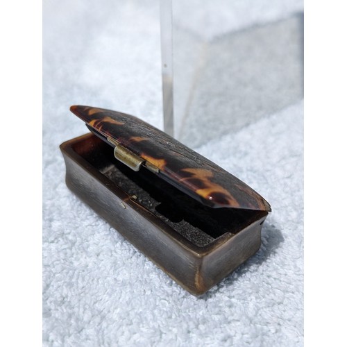 72 - Pair Antique Snuff Boxes, Tortoise Shell With Brass Wire Inlay With Floral Motif - Well Hinged With ... 