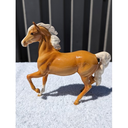 104 - Beswick Group (3) Palamino Swish Tail Has Reapairs To Legs, Two Smaller Ones Have Minor Ear Repairs ... 