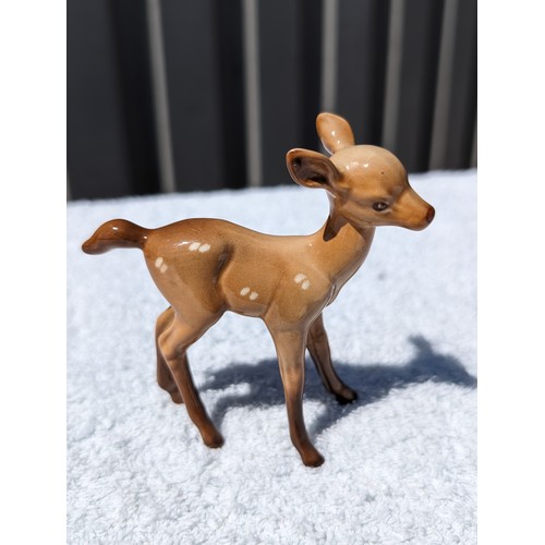 107 - Beswick Group (3) Deer Family Group / Foe / Stags / 20.5cm Doe has Leg Repair - Others Very Good