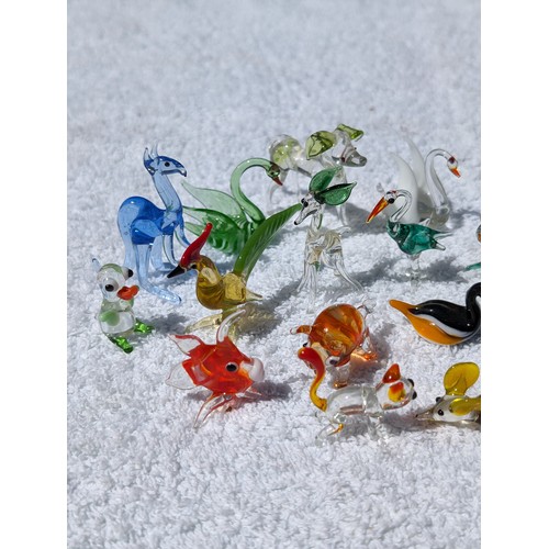 109 - Attractive Group Art Glass / Lamp Glass Miniature Animal Figurines. Most Appear Without Losses