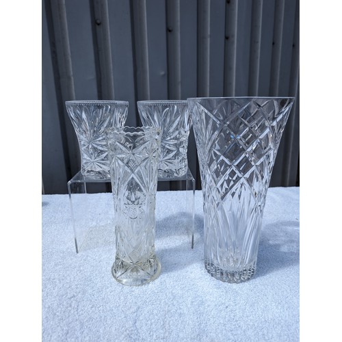 114 - Quantity (4) Nice Quality Vintage Cut Glass / Crystal Vases Largest 40cm