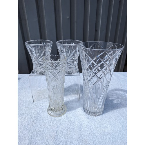 114 - Quantity (4) Nice Quality Vintage Cut Glass / Crystal Vases Largest 40cm